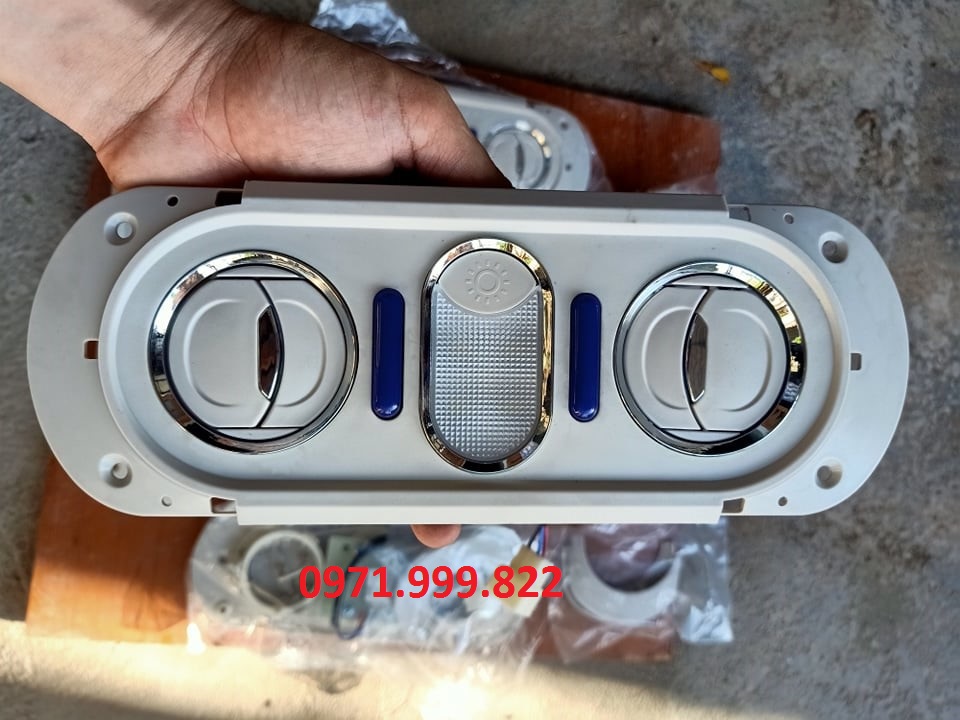 Lỗ gió đôi điều hòa mạ crom có đèn đọc báo xe Giường nằm, Thaco, Mobihome, Weichai