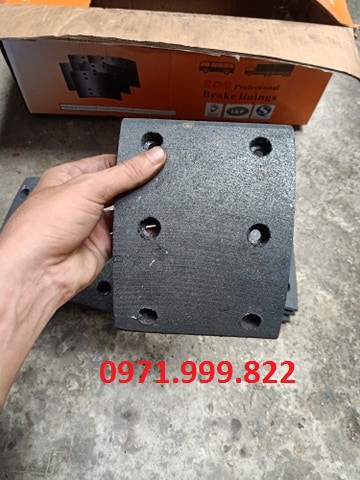 Má phanh mềm xe Thaco TB82