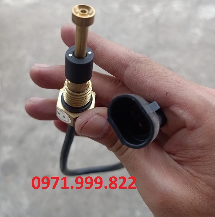Cảm biến bình nước phụ xe Thaco TB79, TB82, TB85, TB120, Weichai, Giường nằm