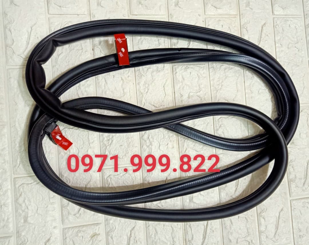 Zong cốp xe County 29 chỗ chính hãng