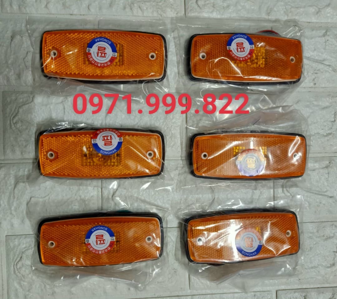 Đèn xin nhan hông, xin nhan sườn xe Universe, County, Giường nằm chính hãng