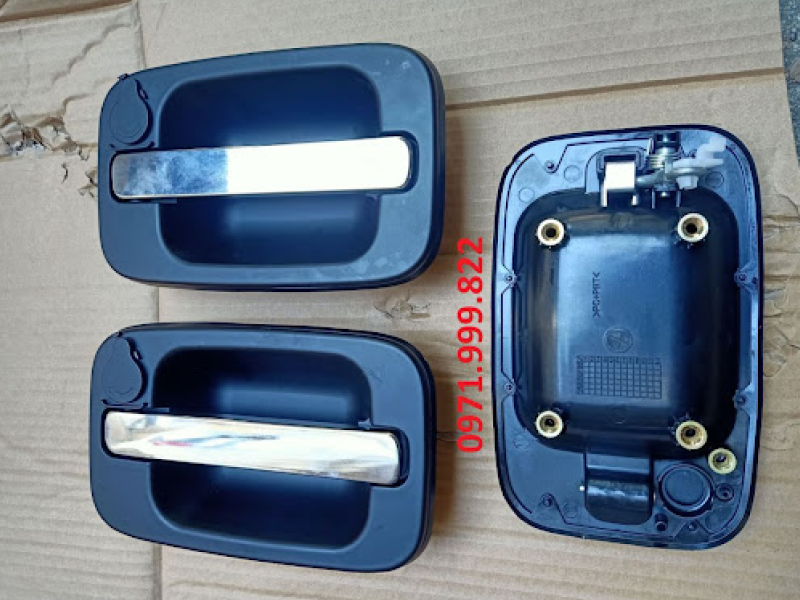 Tay mở cốp hầm hàng xe khách