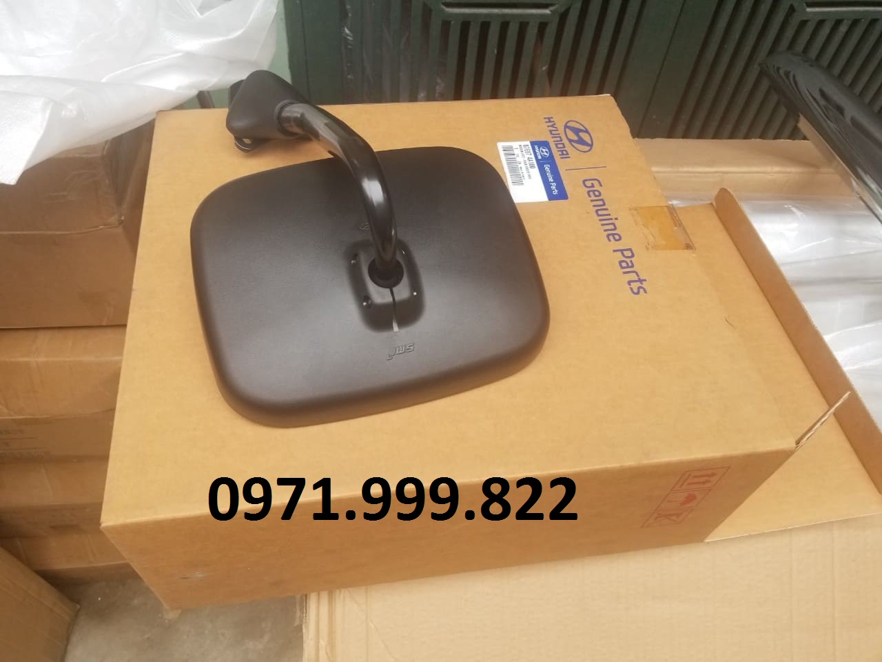 Gương lùi County 29 chỗ chính hãng
