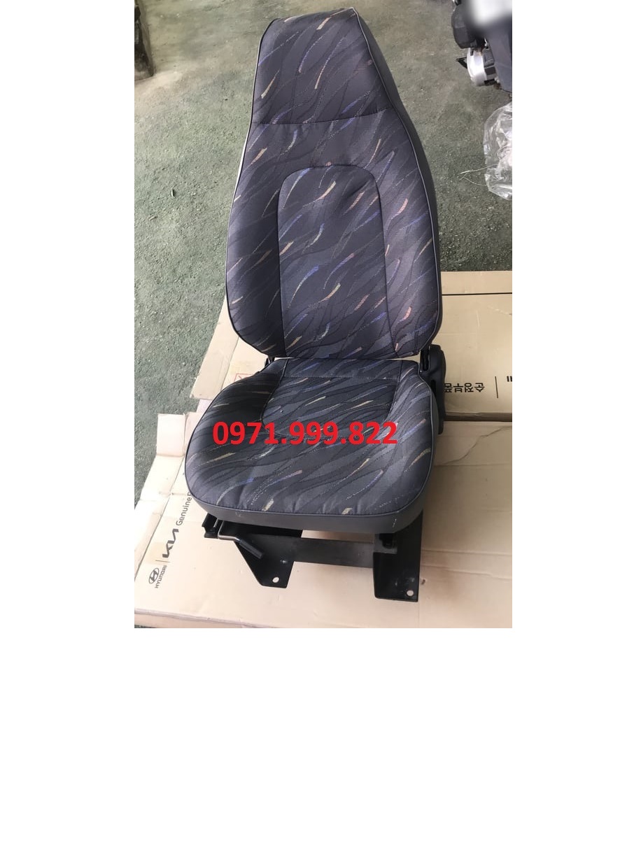 Ghế lái County 29 chỗ chính hãng