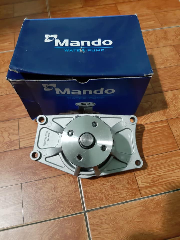 Bơm nước xe County hàng mando