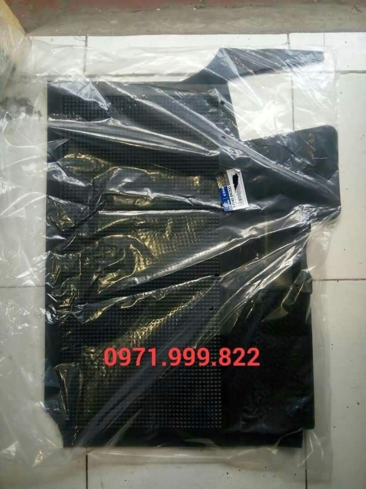 Thảm để chân ghế lái  xe Universe
