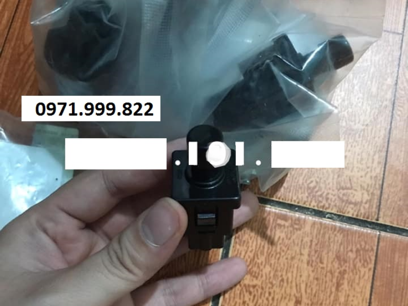 Núm báo mở cửa xe Universe