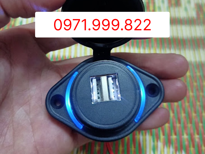 Ổ cắm sạc đốc sạc ô tô ( loại mỏng, k phải khoét)