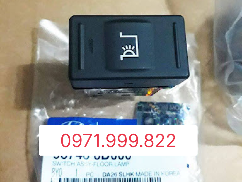 Công tắc lên kính tài xế 45 chỗ