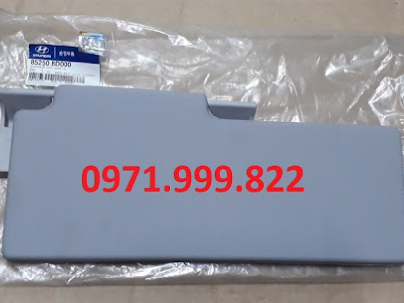 Tấm che chóa bên tài xe universe