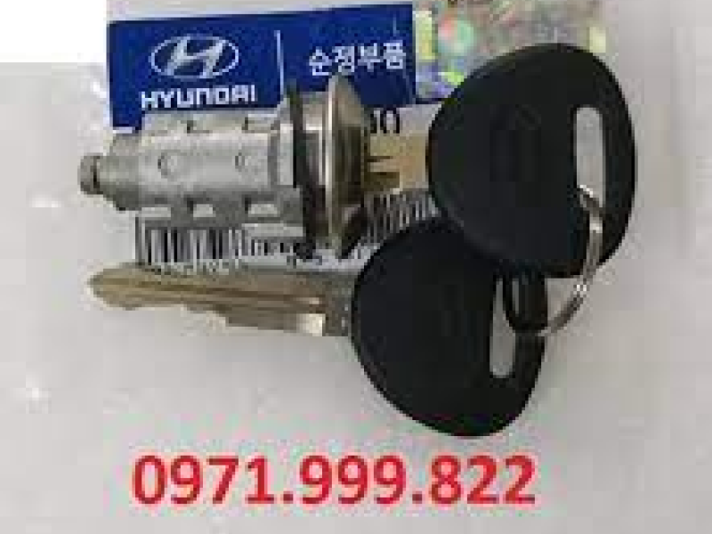 Khóa cửa lên xuống xe universe