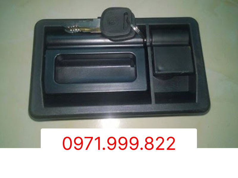 Tay nắm cốp hầm hàng Thaco