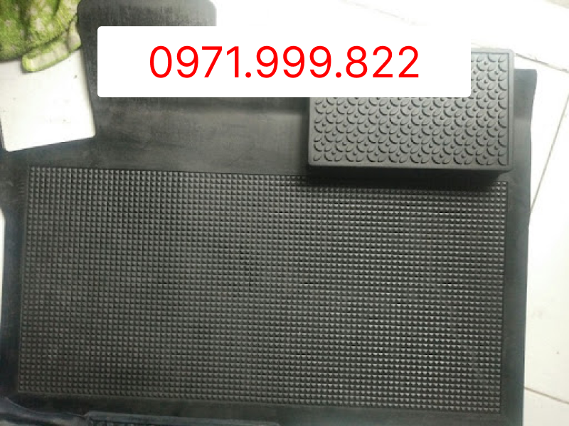Tấm lót sàn tài xe Universe 