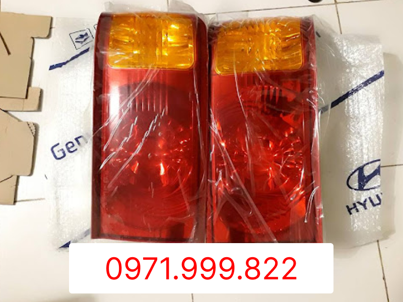 Đèn hậu xe space