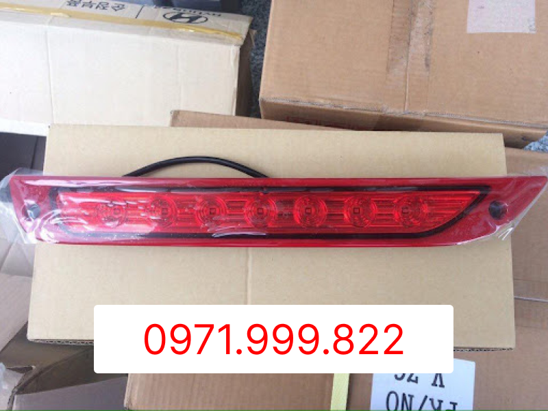 Đèn mào sau Universe đời thấp