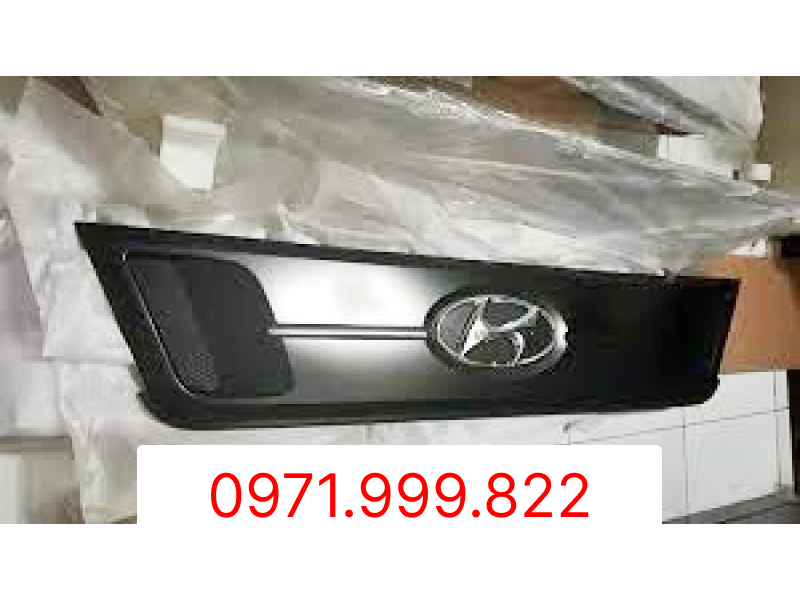 Mặt ca lăng xe Universe 