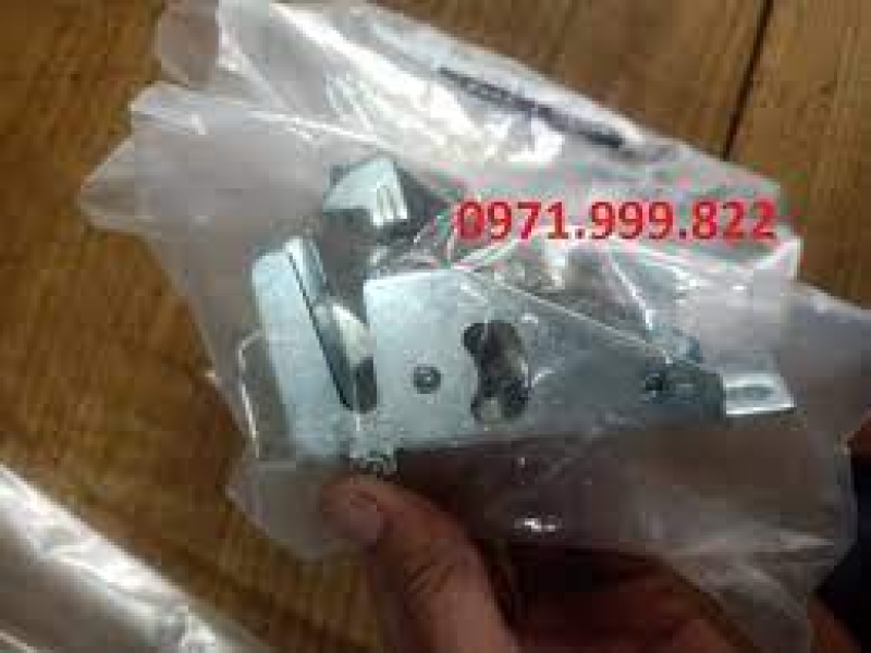 Khóa cốp hầm hàng Universe