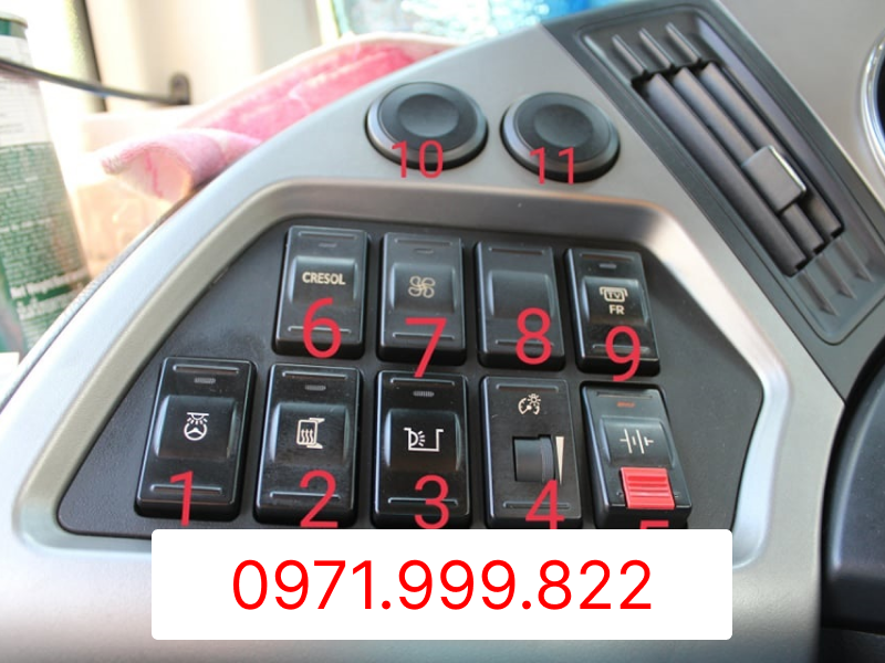 Bộ công tắc taplo xe Universe