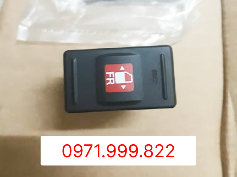 Công tắc mở cửa lên xuống xe universe